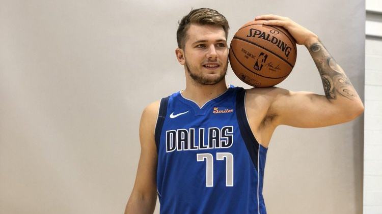 媒体版权及 媒体版权及