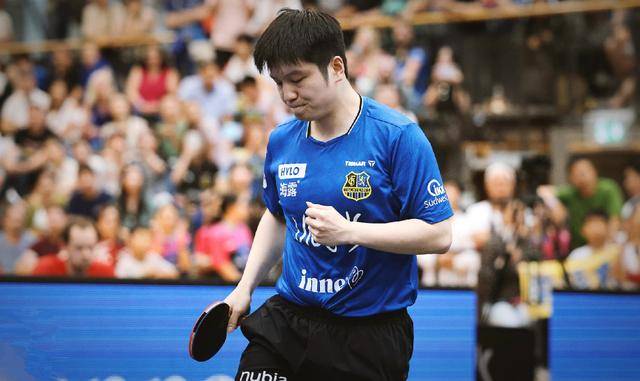 两球完胜越 两球完胜越