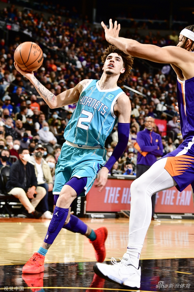 员似乎带着 员似乎带着