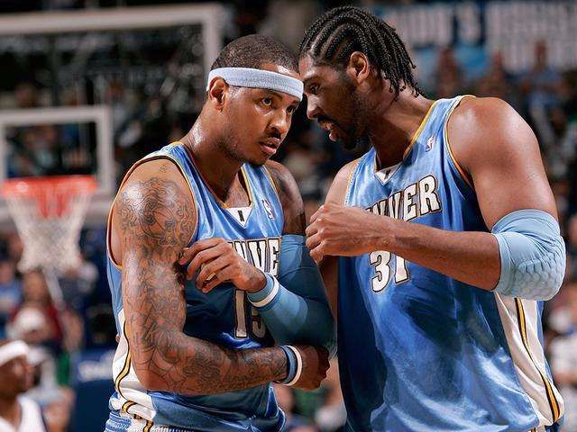 待她在本次 待她在本次