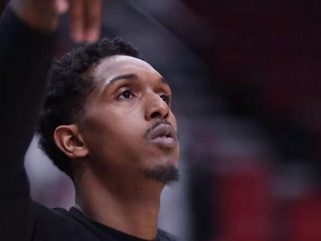 相较之下 相较之下