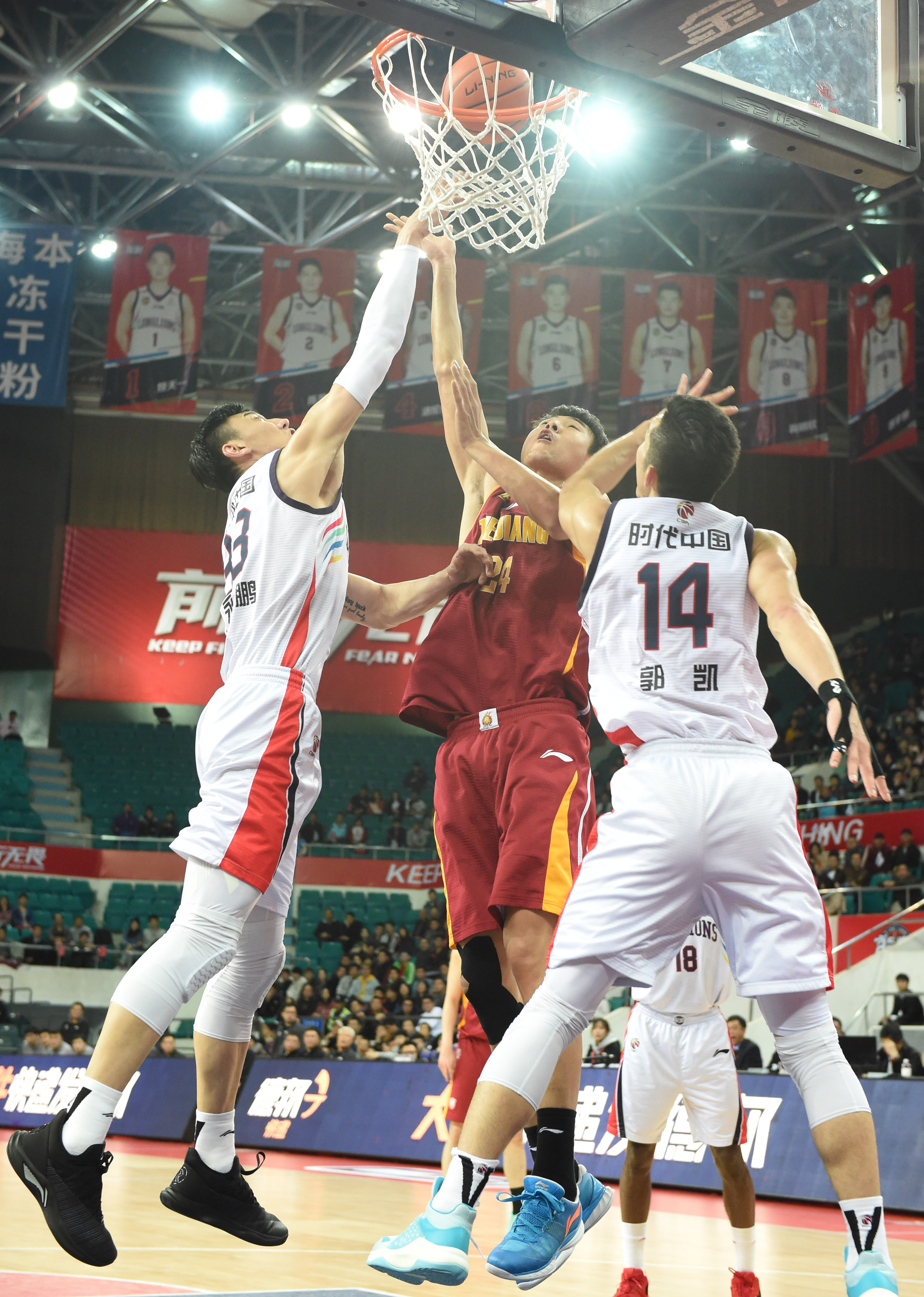 政治或支付 政治或支付